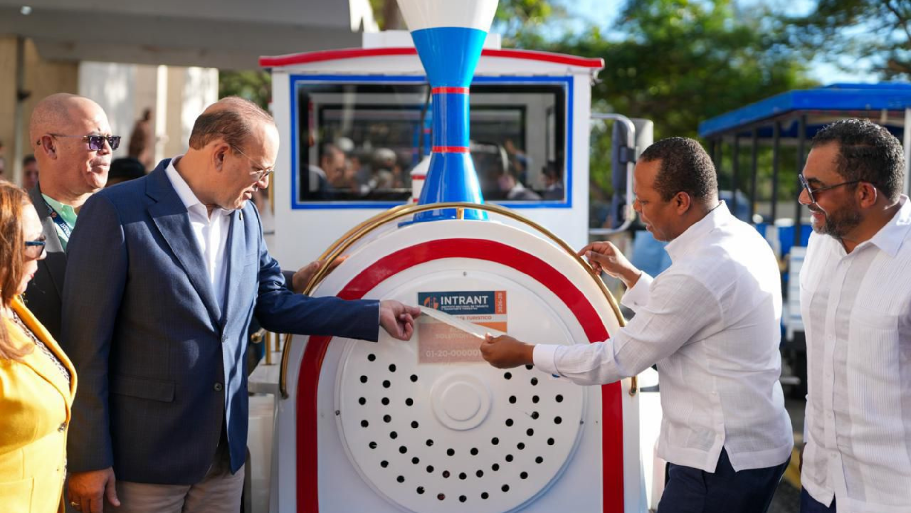 Inauguran oficialmente el Roco Tren Turístico de Santiago desde el Gran Teatro del Cibao