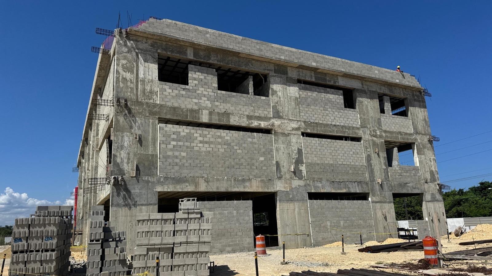 Avanzan a buen ritmo los trabajos de construcción del Hospital General y Traumatológico de Sosúa