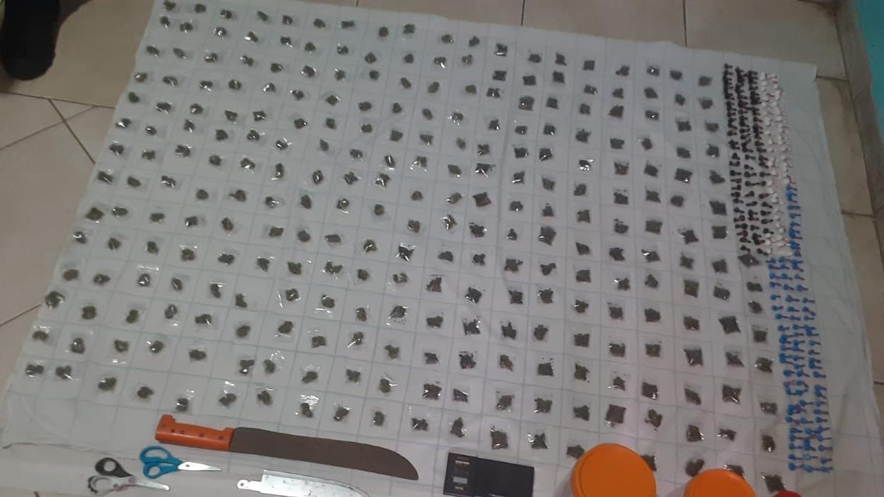 PN y DNCD intervienen sectores conflictivos de Puerto Plata e incautan drogas y armas blancas