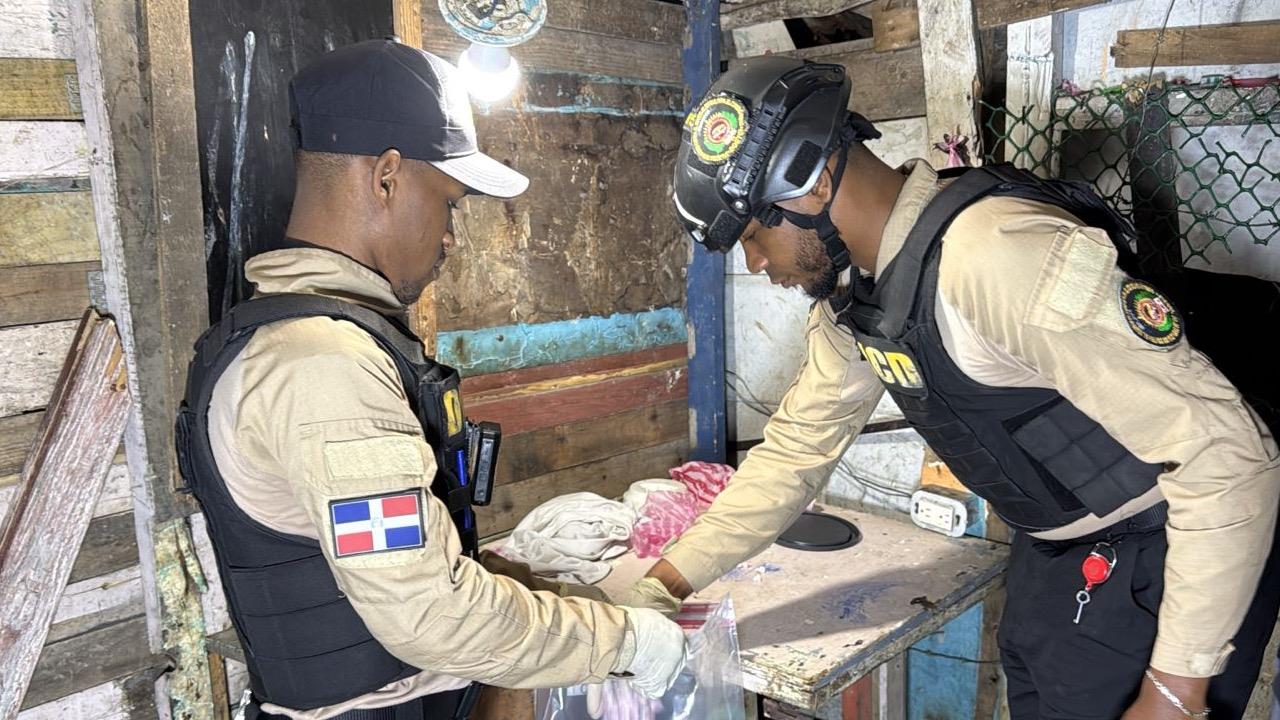 Operativos realizados en Puerto Plata sacan de las calles más de 8,586.80 gramos de diferentes drogas, ocupan armas de fuego y dinero efectivo