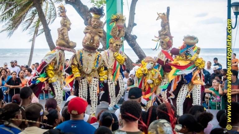Colorido y alegría marcan la tercera salida del Carnaval Puerto Plata 2026