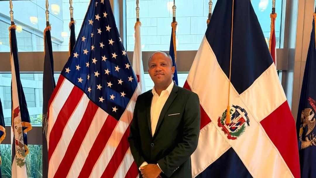 Joven de Maimón representará a RD en evento de capacitación a realizarse en ciudades de Estados Unidos