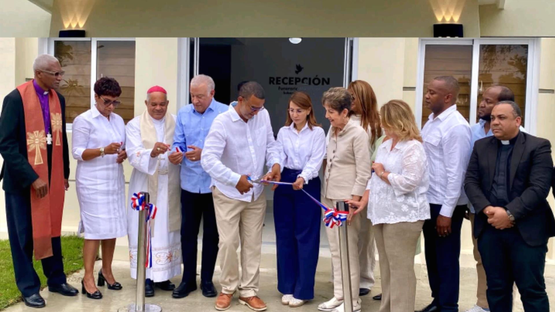 Gracias a esfuerzo colectivo construyen e inauguran funeraria municipal en Sabaneta de Yásica