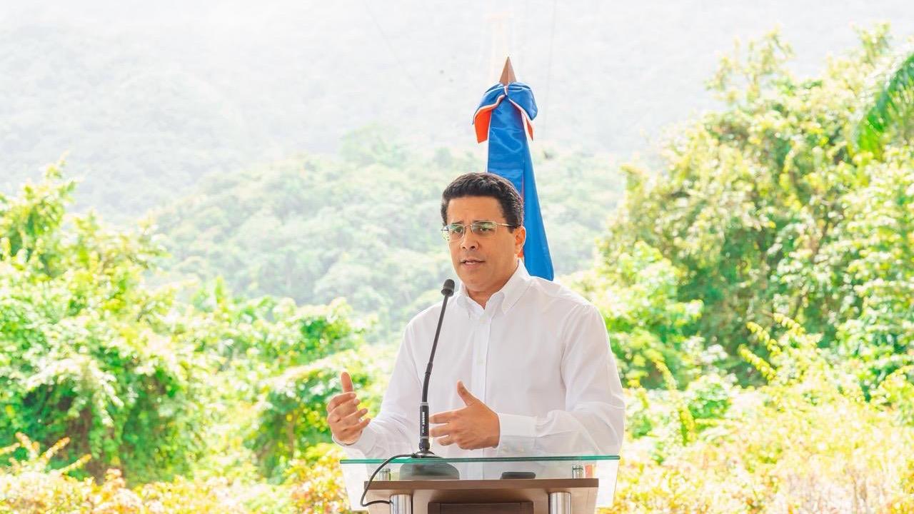 Collado pide no politizar el turismo en RD y trabajar con armonía y tranquilidad