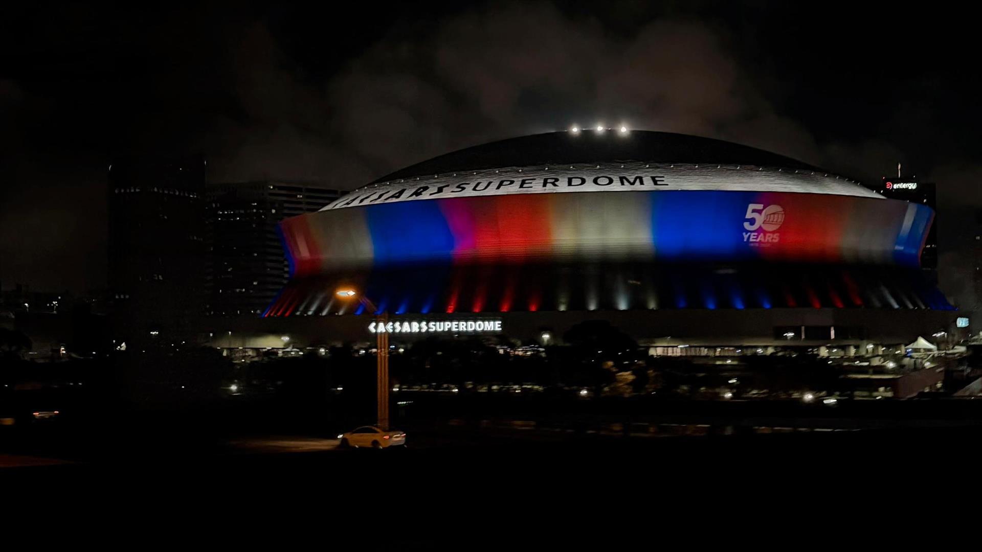 New Orleans se iluminó el 27 de febrero con los colores de la Bandera Dominicana