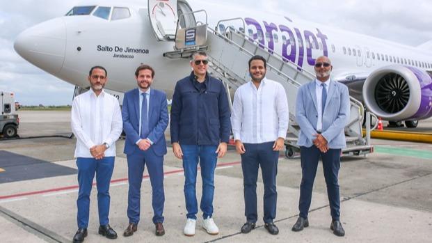 Arajet recibe su aeronave 14 “Salto de Jimenoa” 