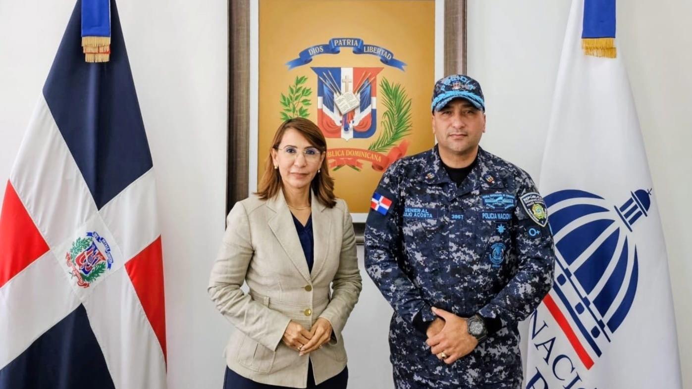 Gobernadora de Puerto Plata recibe credenciales del nuevo director Regional Norte de la Policía Nacional